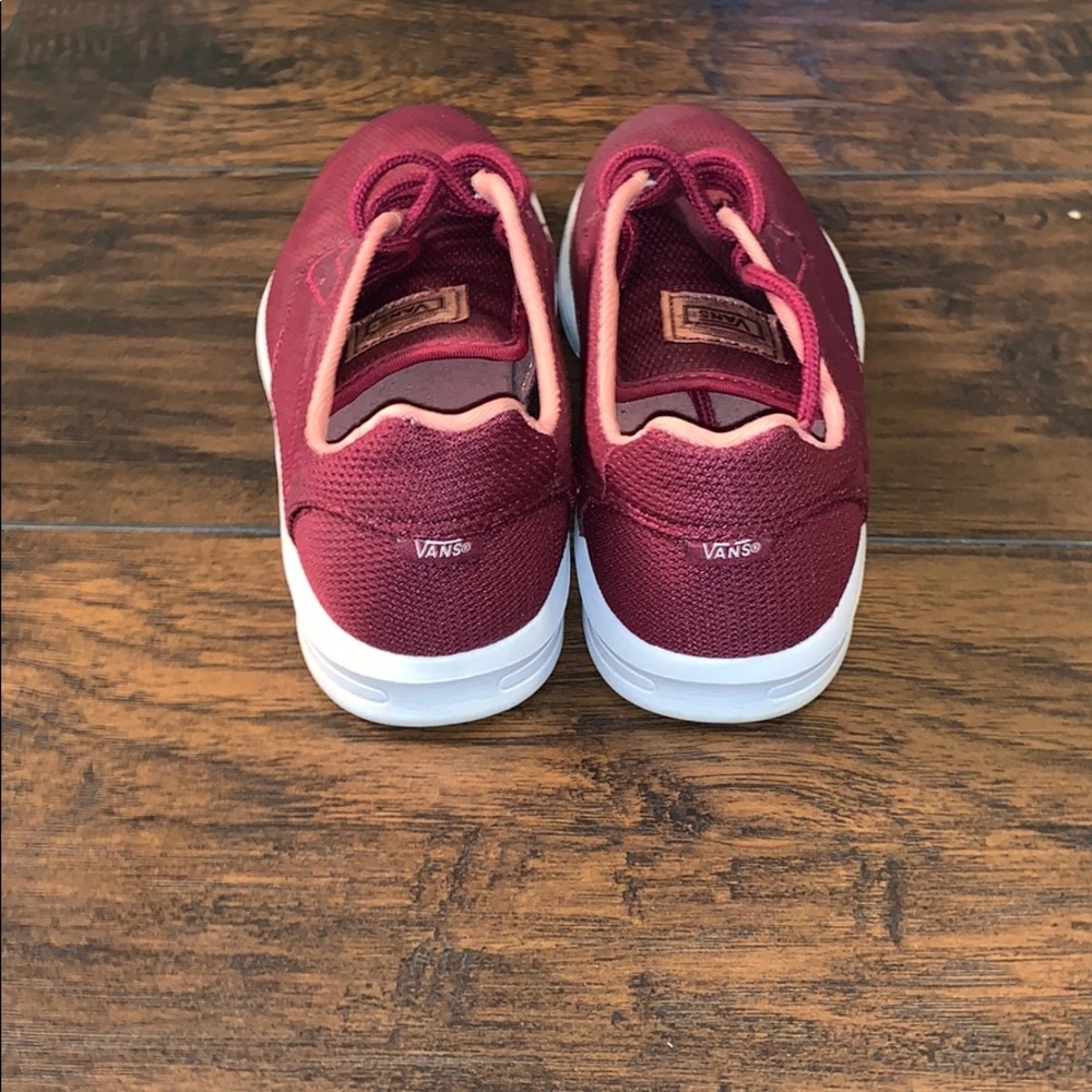 Vans - Picture 4 of 6